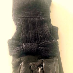Anthropologie leather gloves with bow new w tag S
